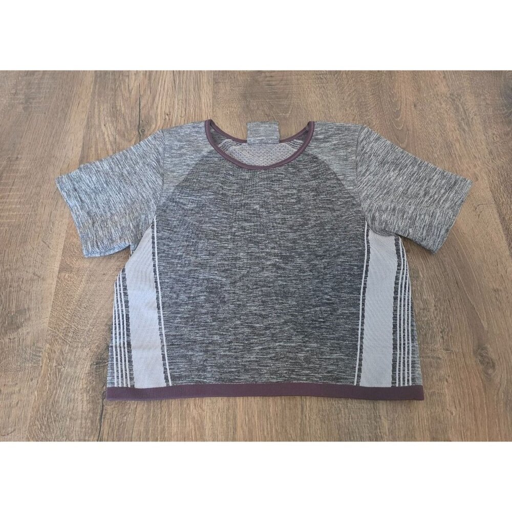 Athleta Impact Gray Plum Cropped Workout Shirt Top size L Athleisure GUC